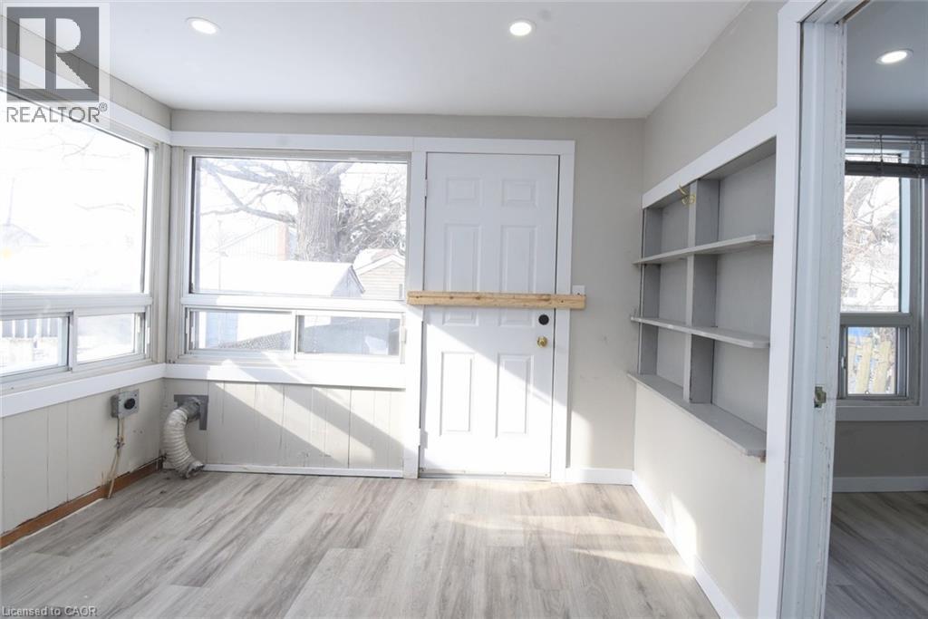 View of unfurnished sunroom - 371 Fairfield Avenue, Hamilton, ON - Indoor Photo Showing Other Room