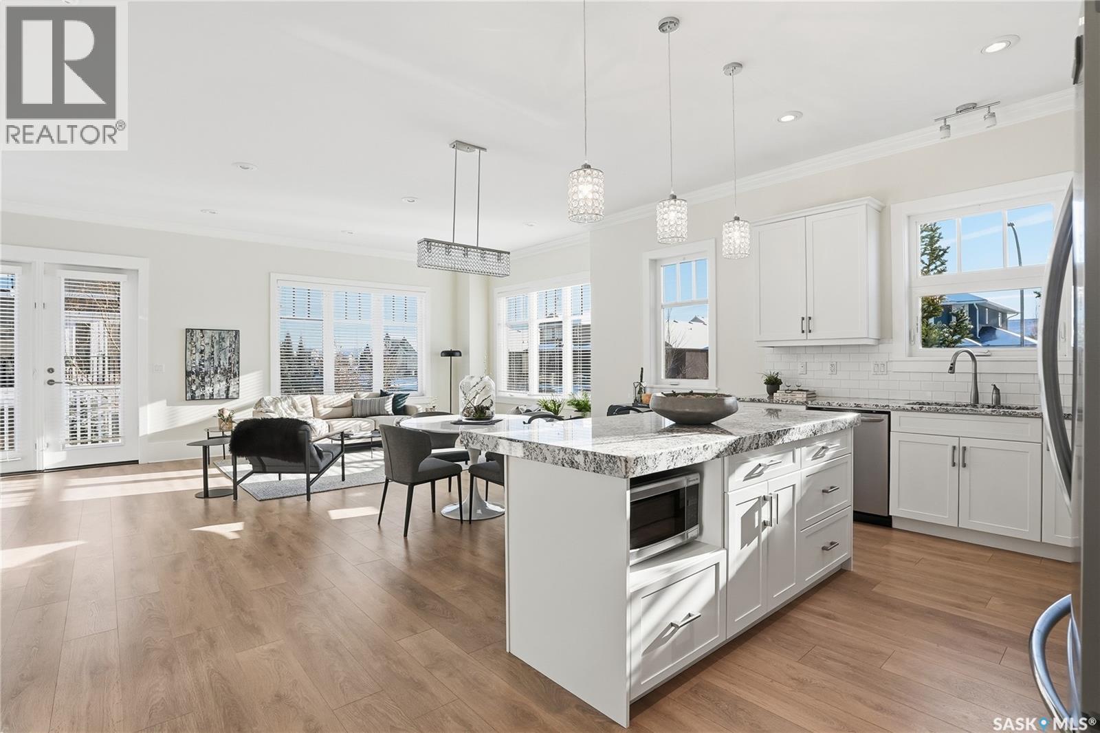 32 115 Meadows Boulevard, Saskatoon, SK - Indoor Photo Showing Kitchen With Upgraded Kitchen