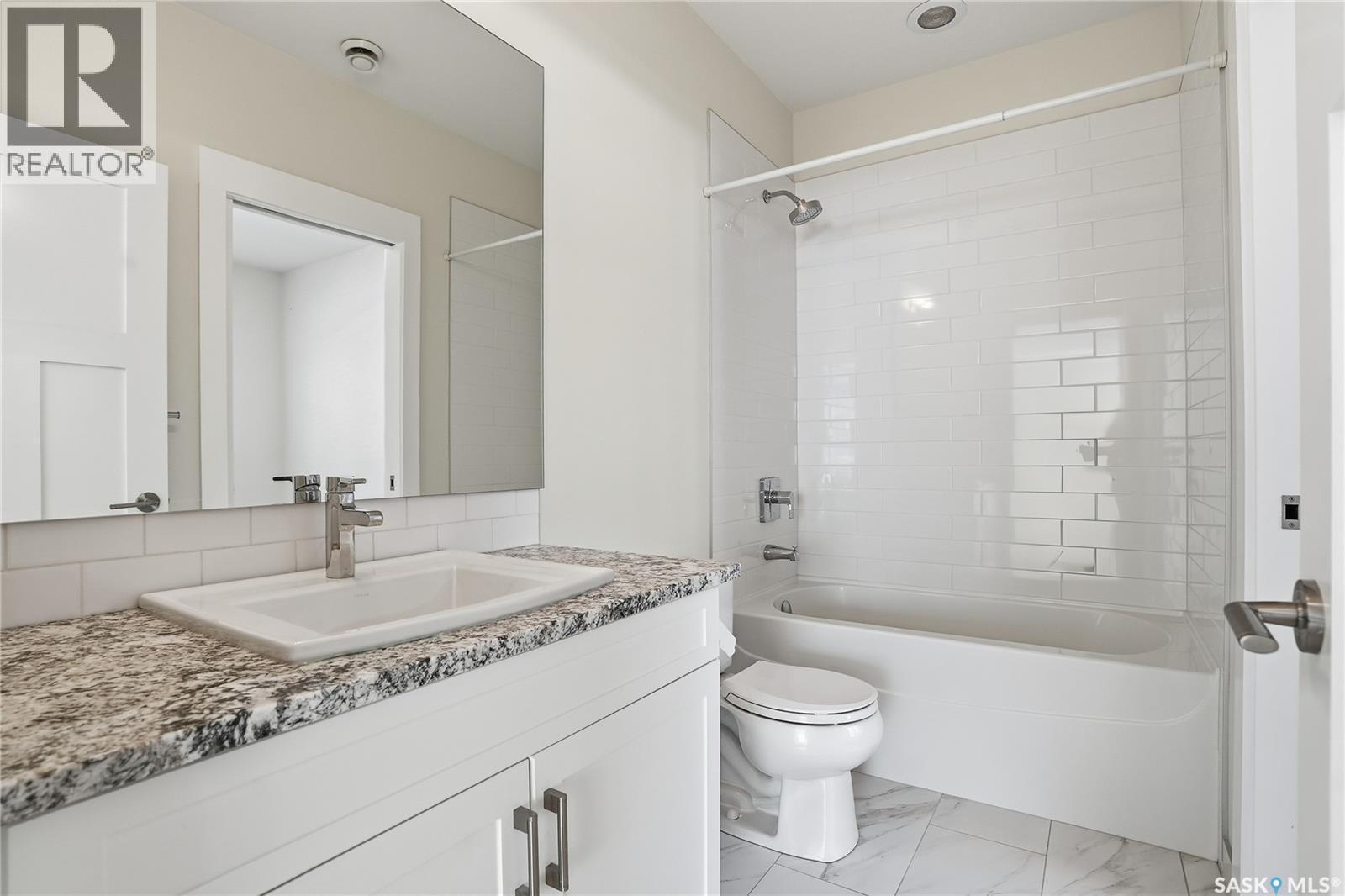 32 115 Meadows Boulevard, Saskatoon, SK - Indoor Photo Showing Bathroom