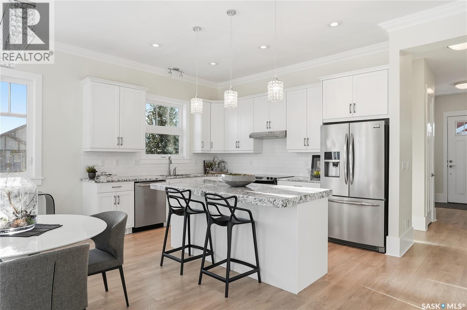 32 115 Meadows Boulevard, Saskatoon, SK - Indoor Photo Showing Kitchen With Upgraded Kitchen