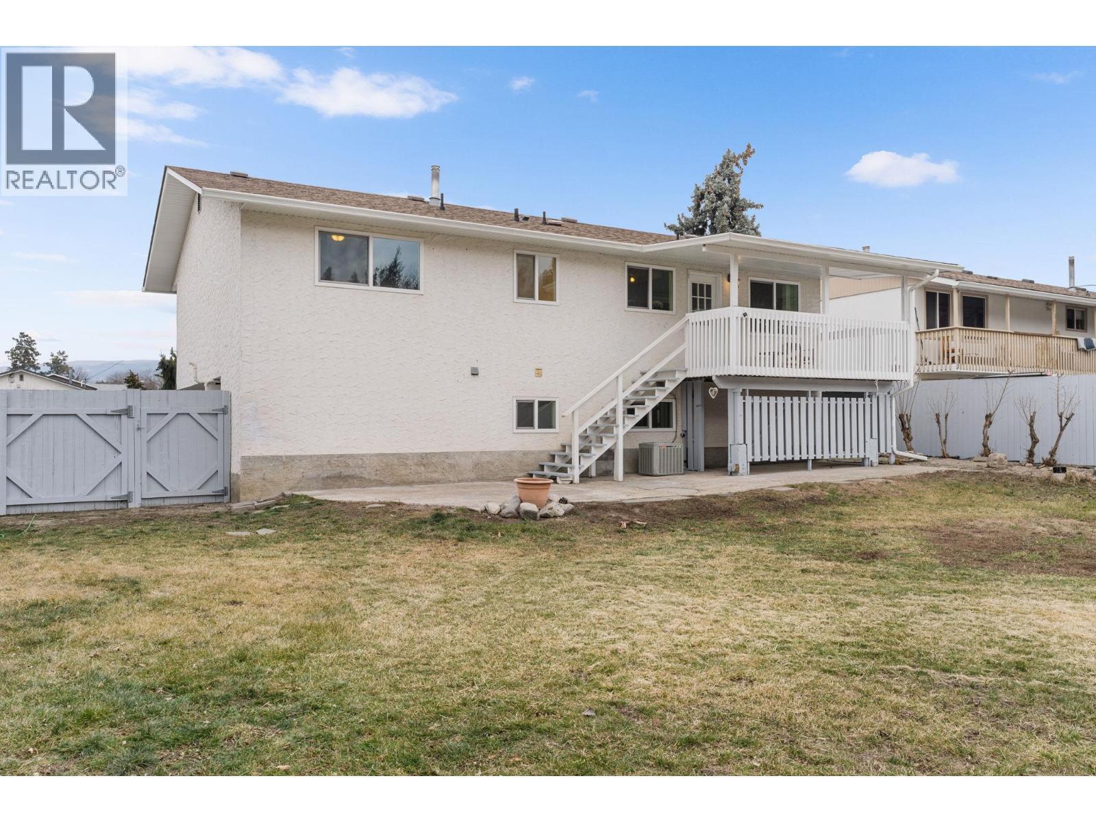 2641 Springfield Road, Kelowna, BC - Outdoor With Deck Patio Veranda