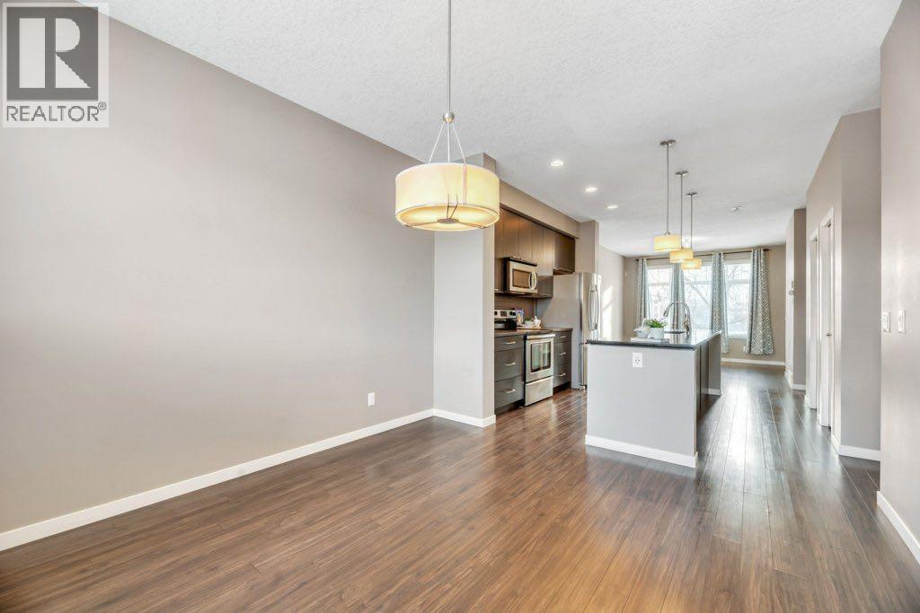 15 Copperpond Close Se, Calgary, AB - Indoor Photo Showing Kitchen
