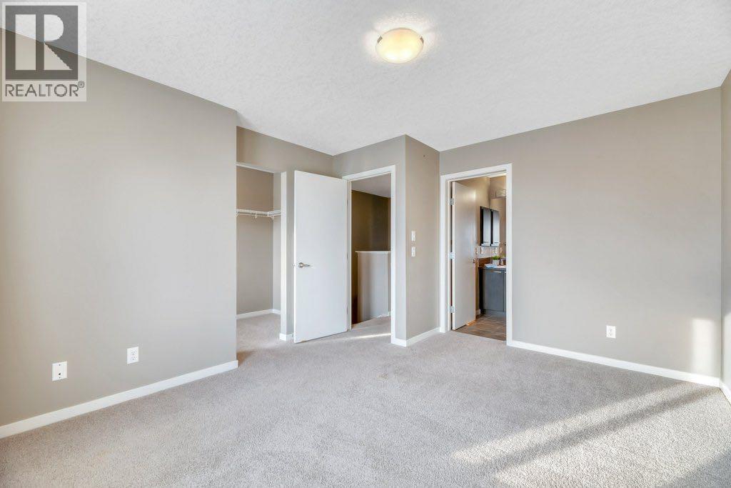15 Copperpond Close Se, Calgary, AB - Indoor Photo Showing Other Room