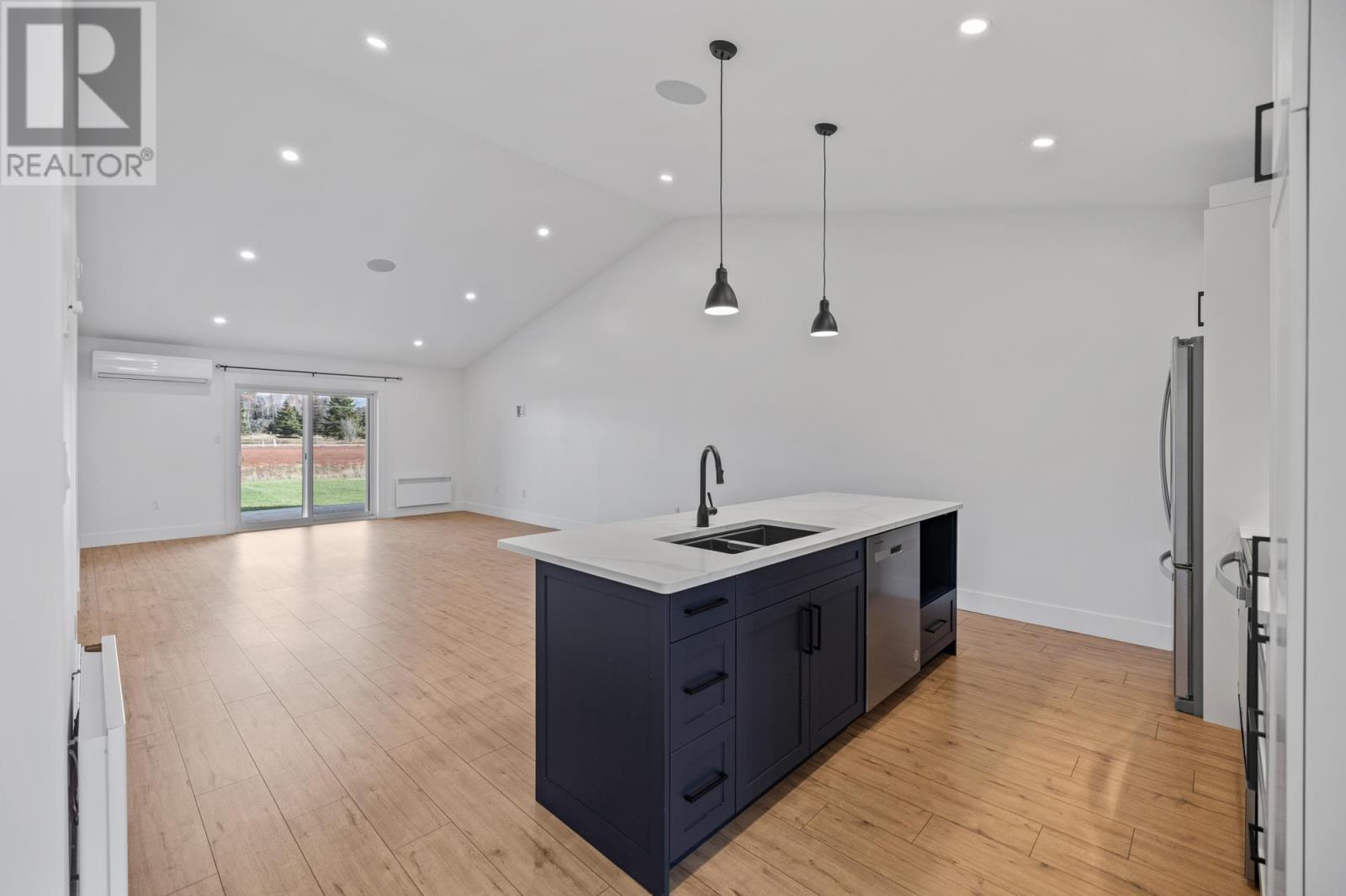 18 Beech Hill Avenue, East Royalty, PE - Indoor Photo Showing Kitchen With Double Sink