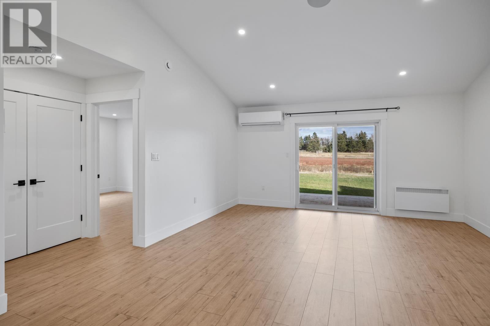 18 Beech Hill Avenue, East Royalty, PE - Indoor Photo Showing Other Room