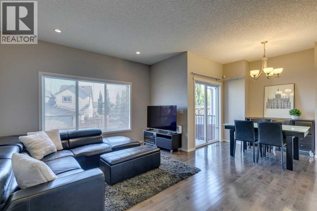 467 Mahogany Terrace Se, Calgary, AB - Indoor Photo Showing Living Room