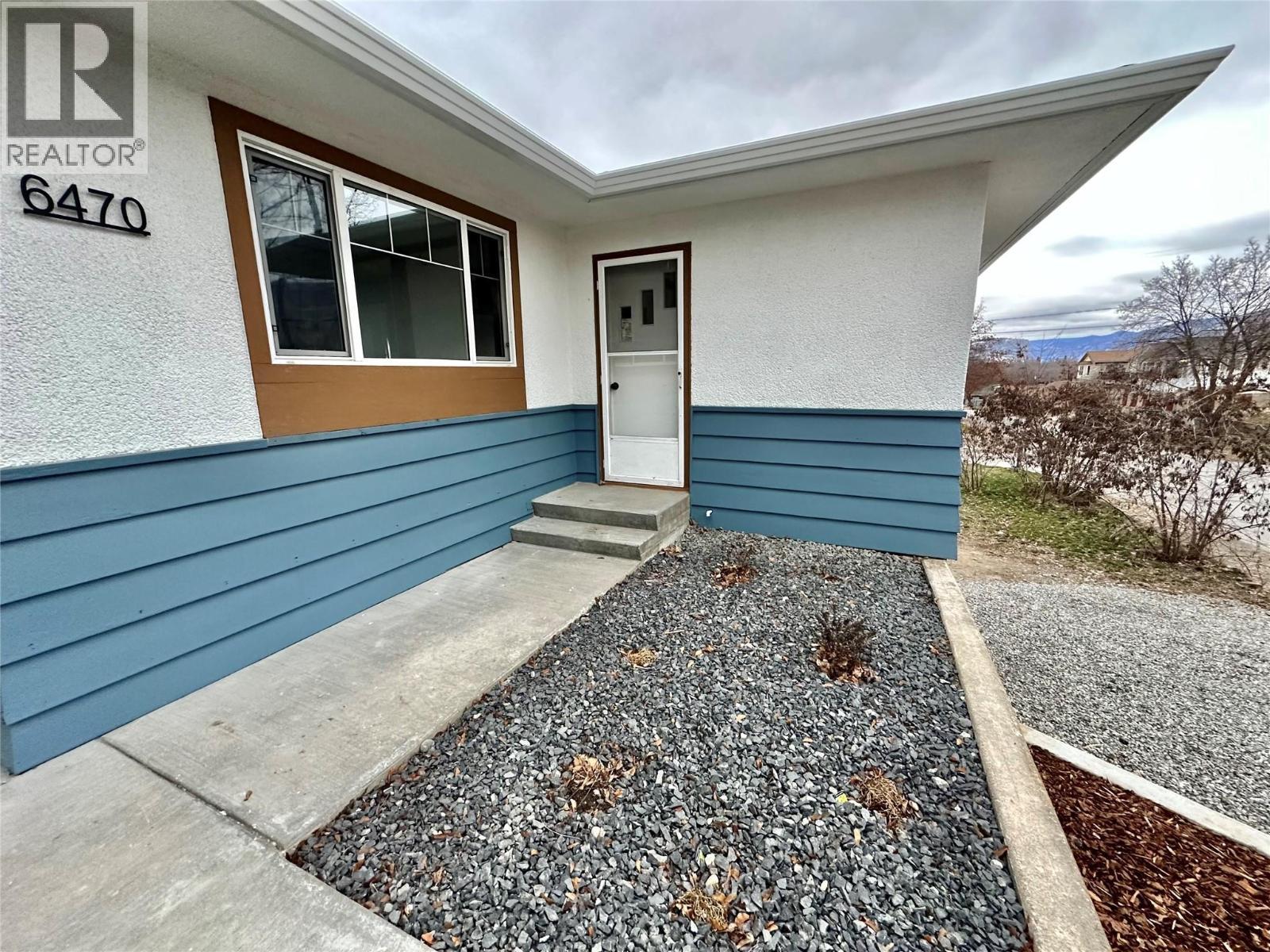 6470 Hollow Street, Oliver, BC - Outdoor With Exterior