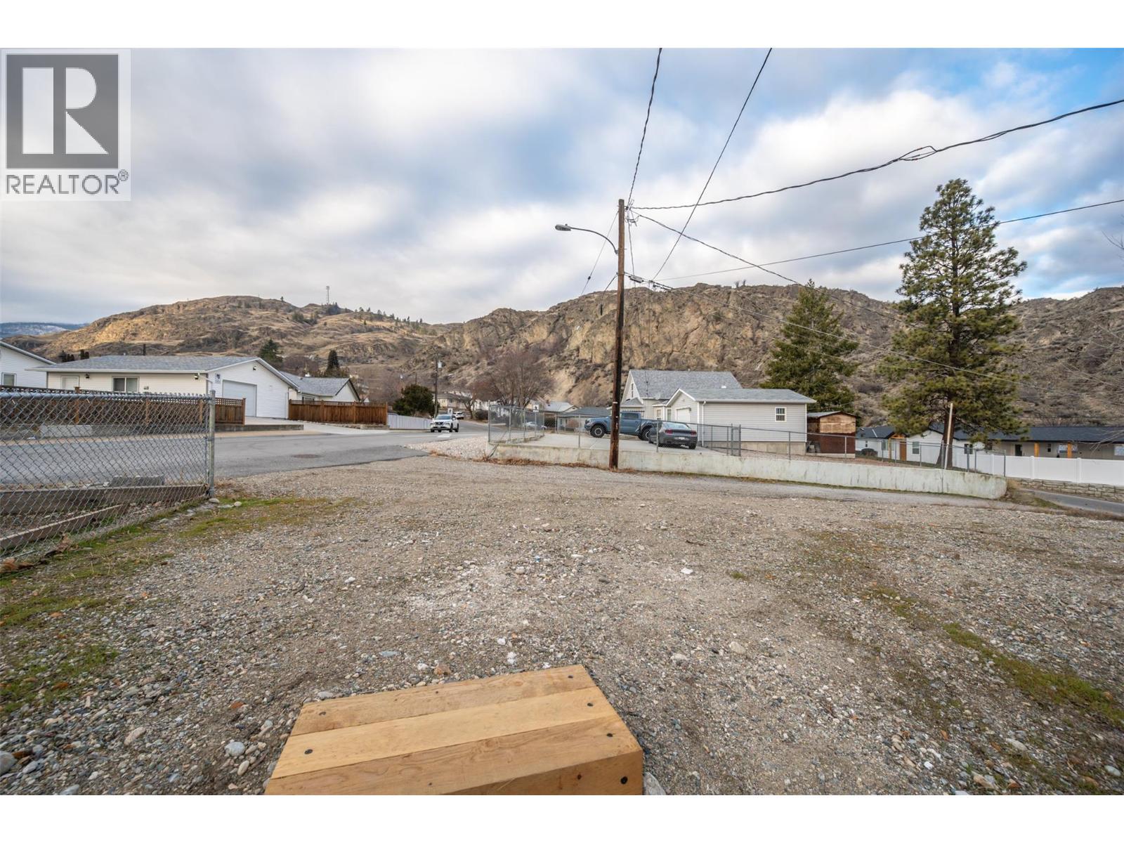 Neighbourhood - 6470 Hollow Street, Oliver, BC - Outdoor