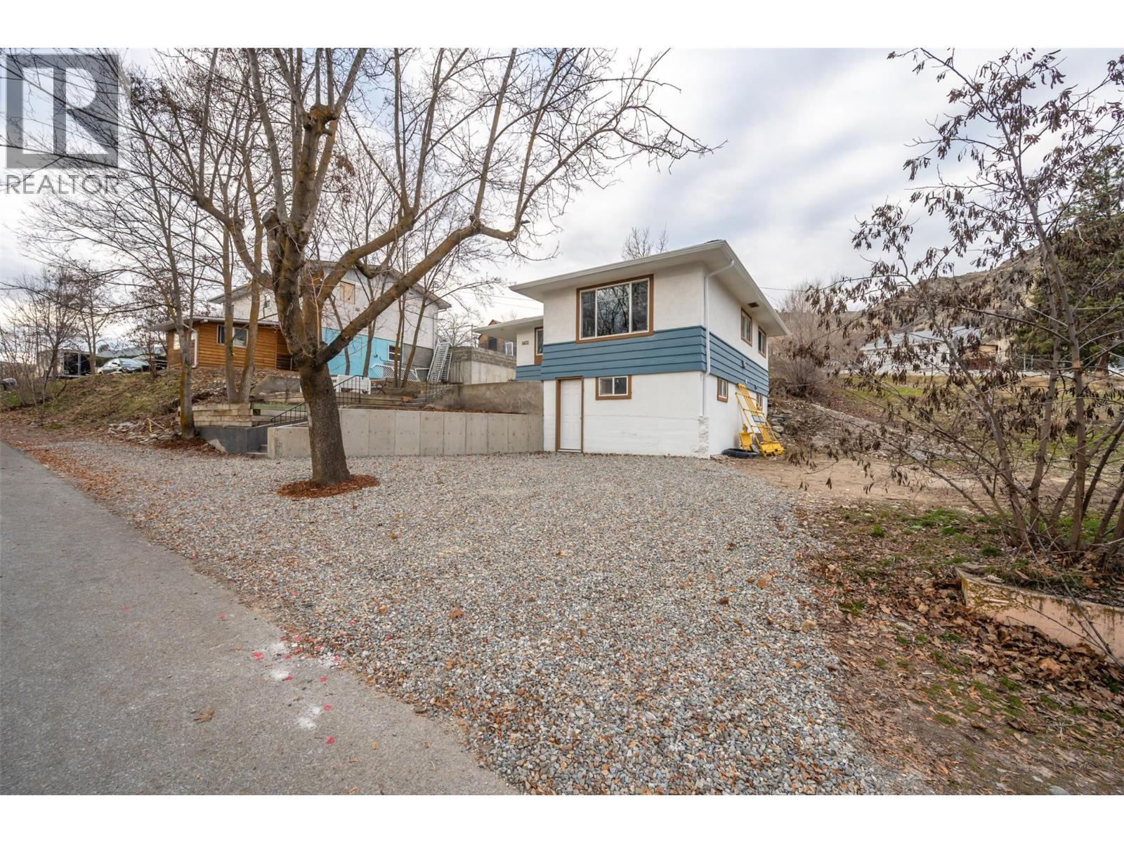 View from the front of home - 6470 Hollow Street, Oliver, BC - Outdoor