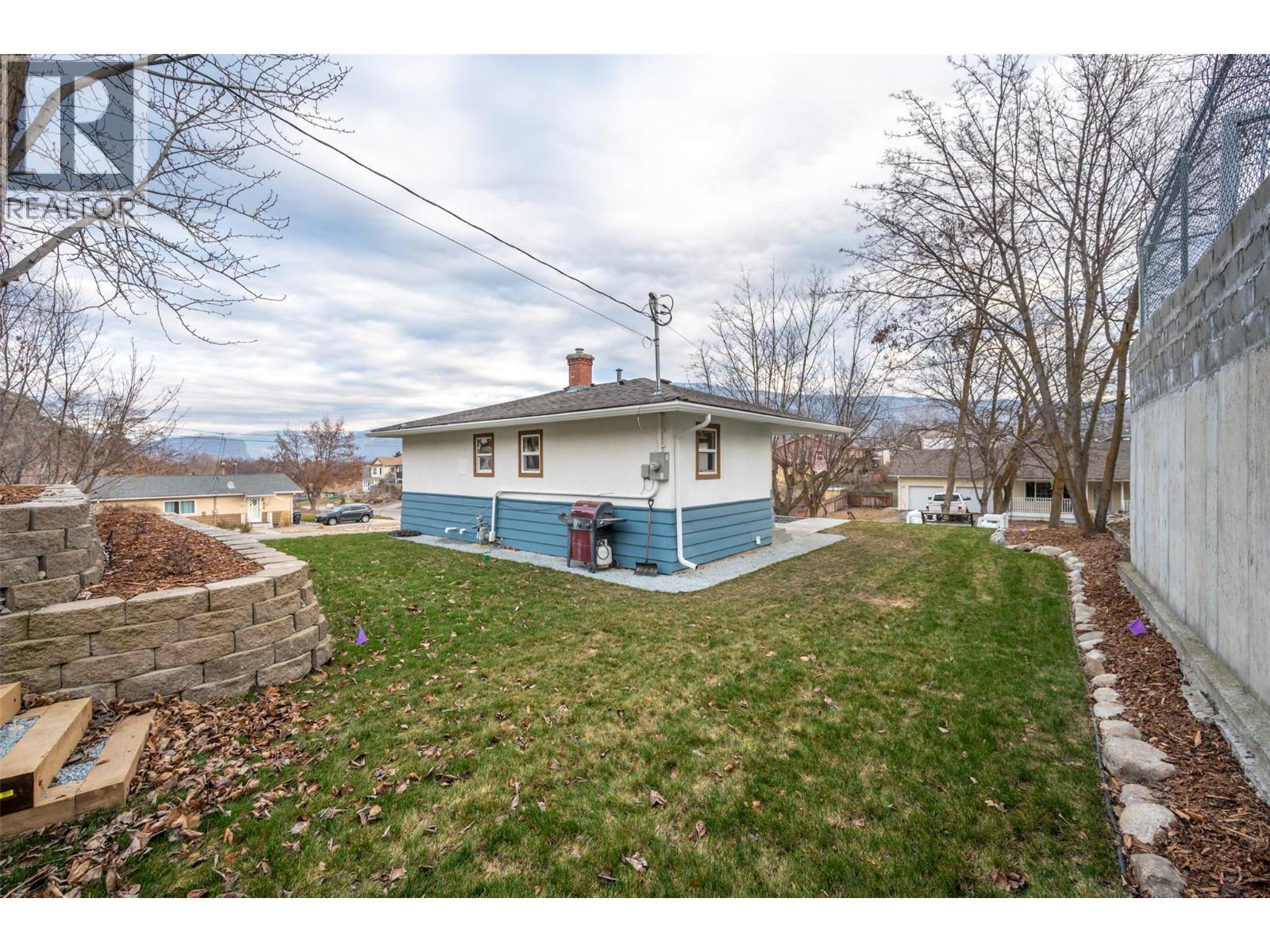 Back yard - 6470 Hollow Street, Oliver, BC - Outdoor