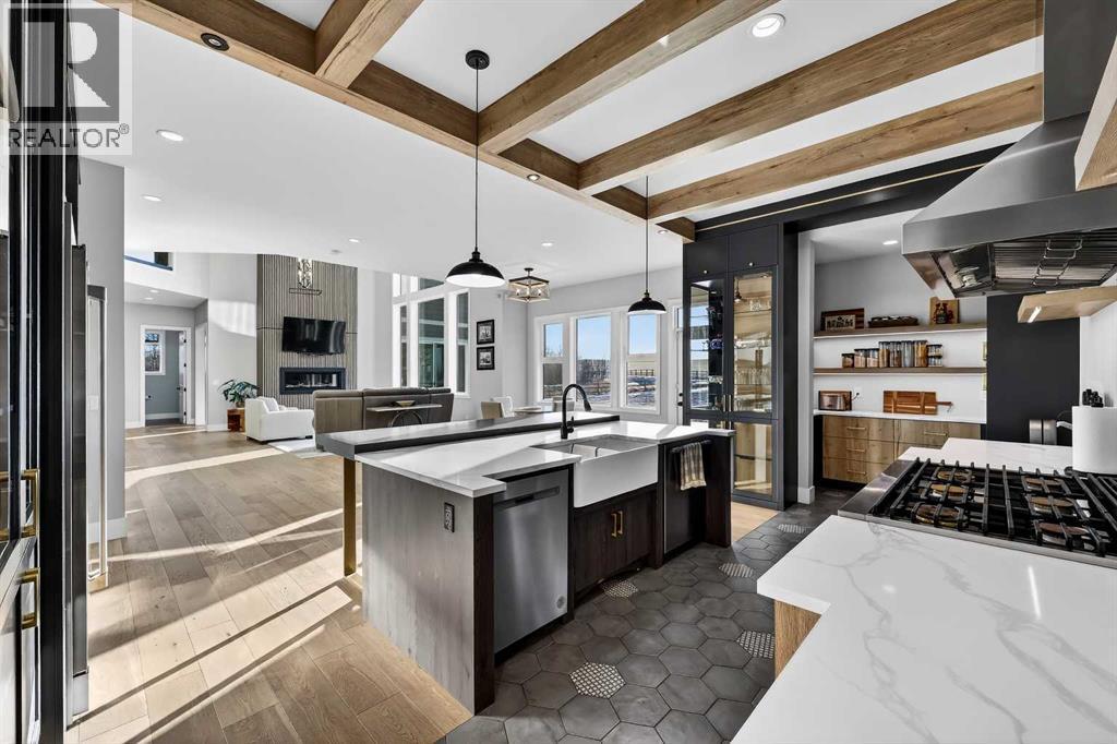 402017 23 Street W, Rural Foothills County, AB - Indoor Photo Showing Kitchen