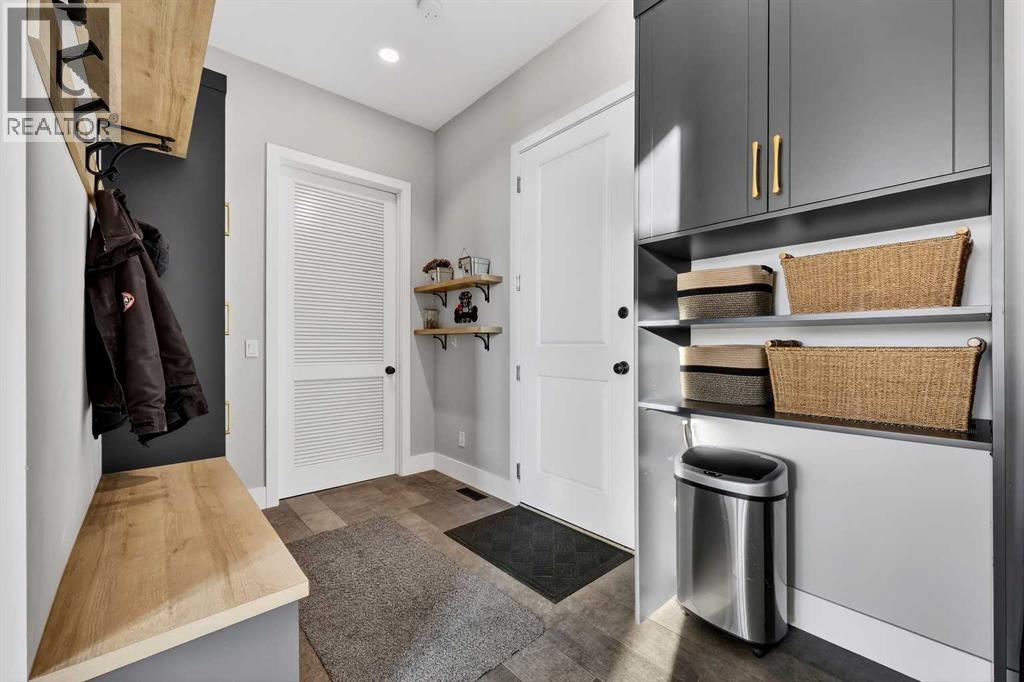 402017 23 Street W, Rural Foothills County, AB - Indoor