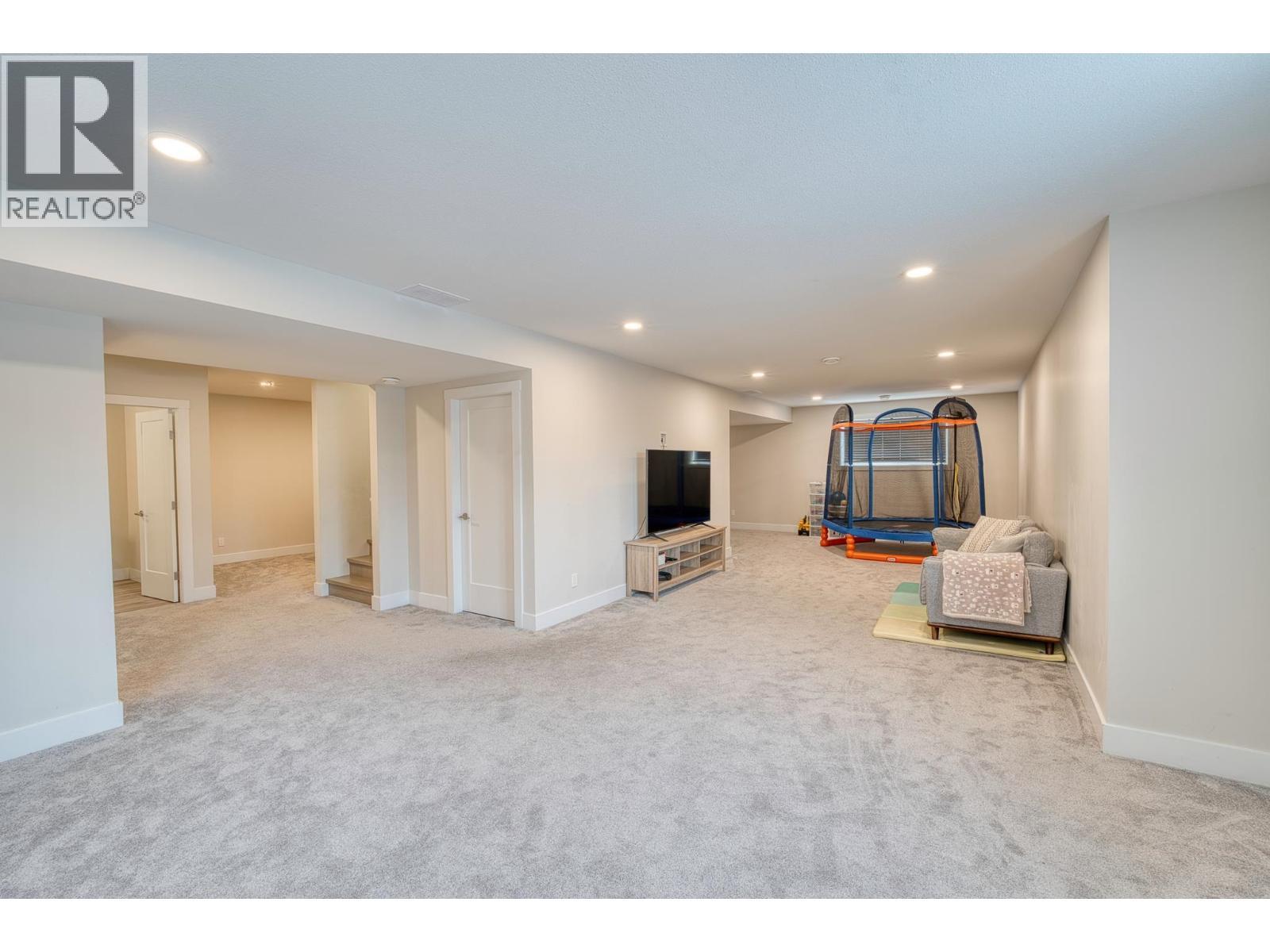 11112 115 Avenue, Fort St. John, BC - Indoor