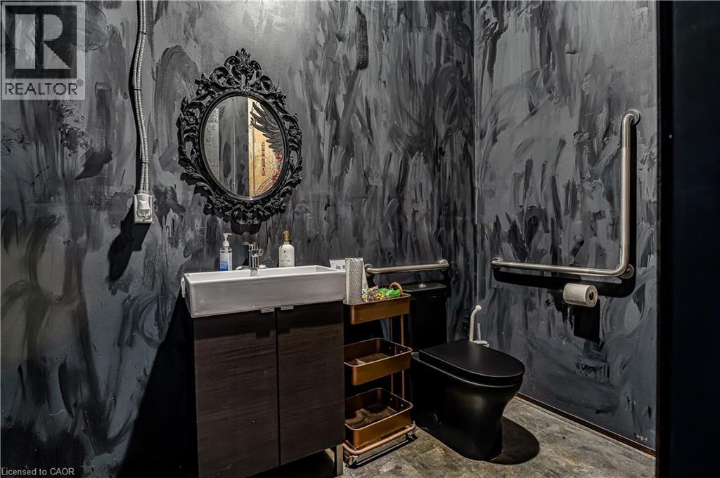 196 Parkdale Avenue, Hamilton, ON