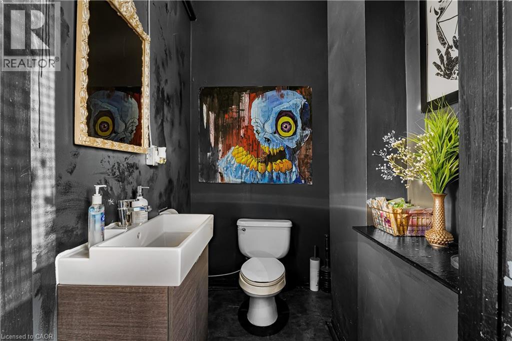 196 Parkdale Avenue, Hamilton, ON