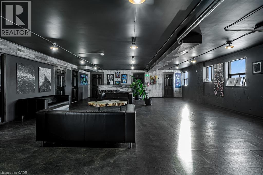 196 Parkdale Avenue, Hamilton, ON