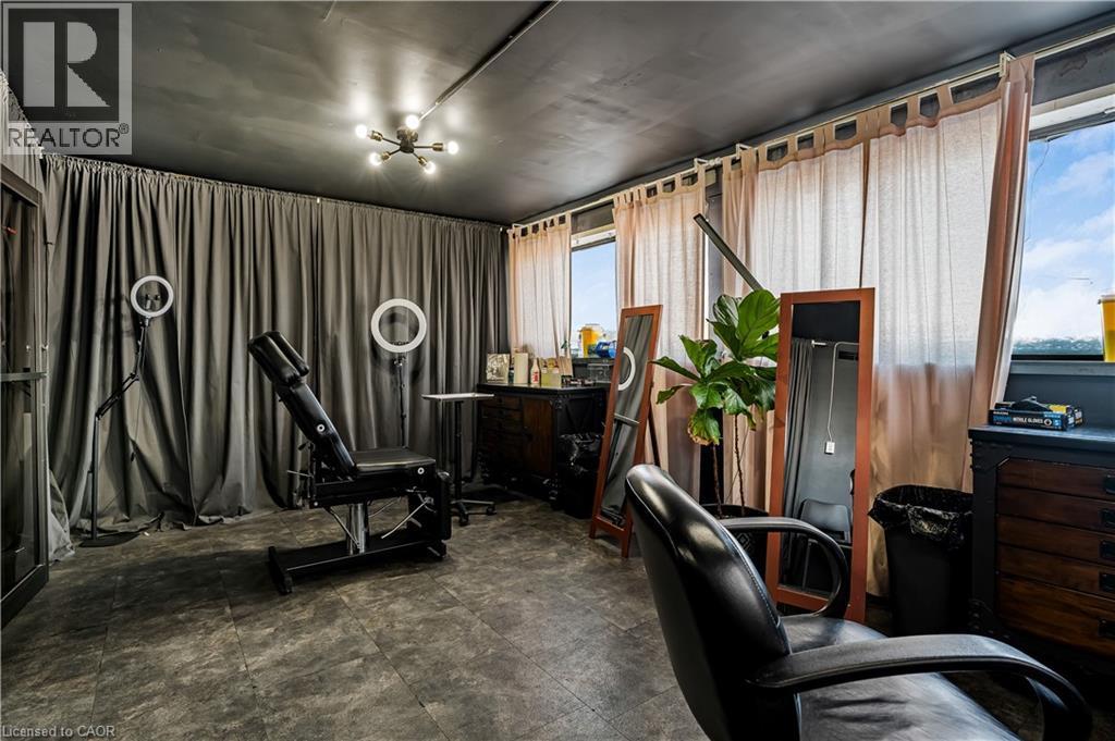 196 Parkdale Avenue, Hamilton, ON