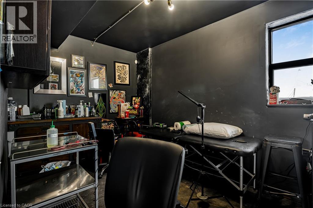 196 Parkdale Avenue, Hamilton, ON