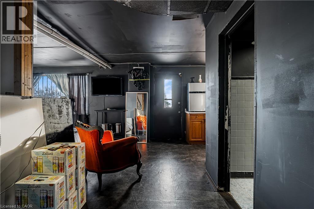 196 Parkdale Avenue, Hamilton, ON