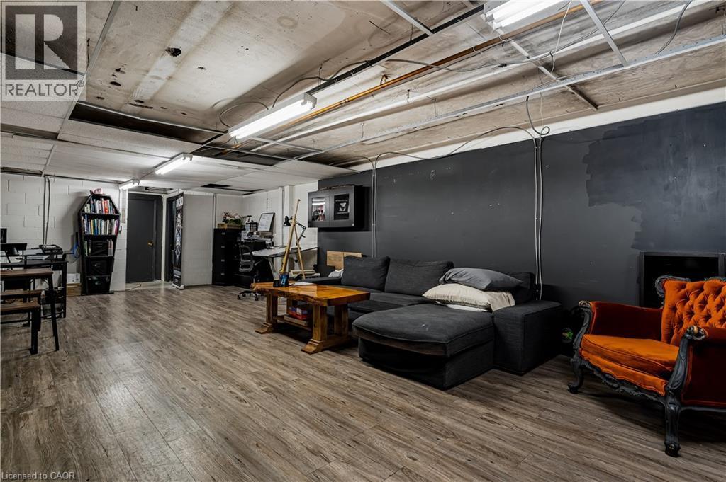 196 Parkdale Avenue, Hamilton, ON