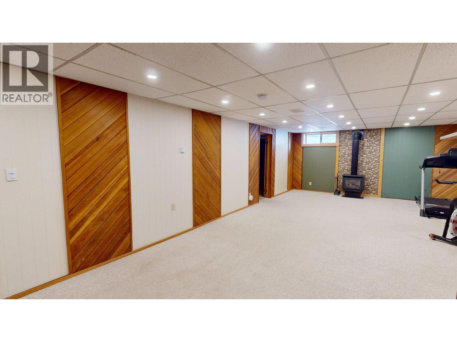 958 Galbraith Drive, Elkford, BC - Indoor