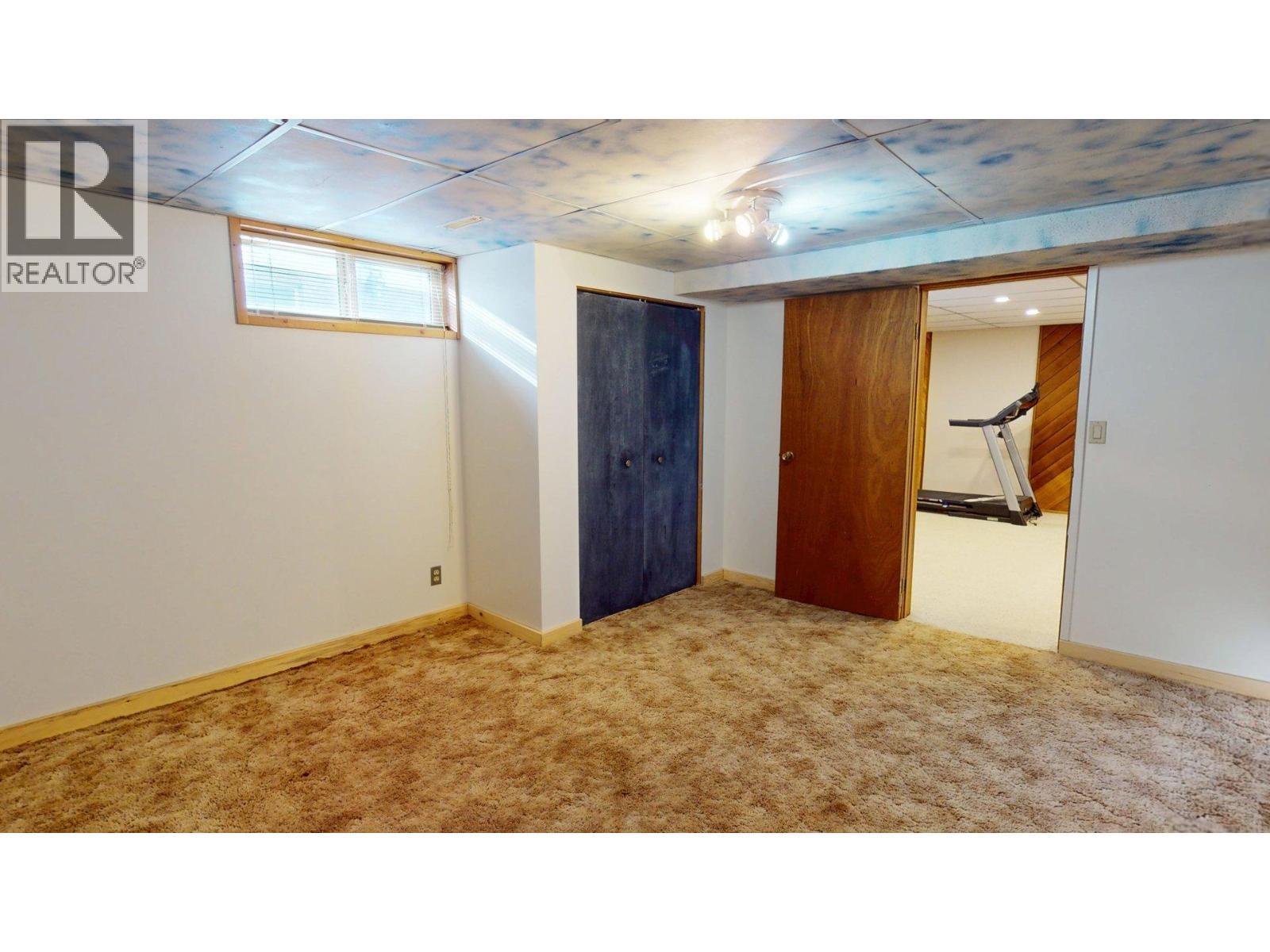 958 Galbraith Drive, Elkford, BC - Indoor