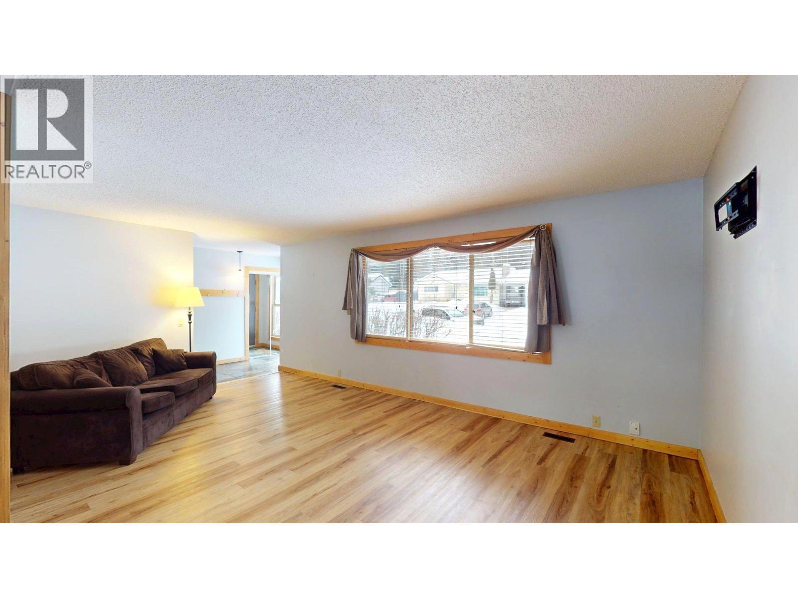 958 Galbraith Drive, Elkford, BC - Indoor Photo Showing Other Room