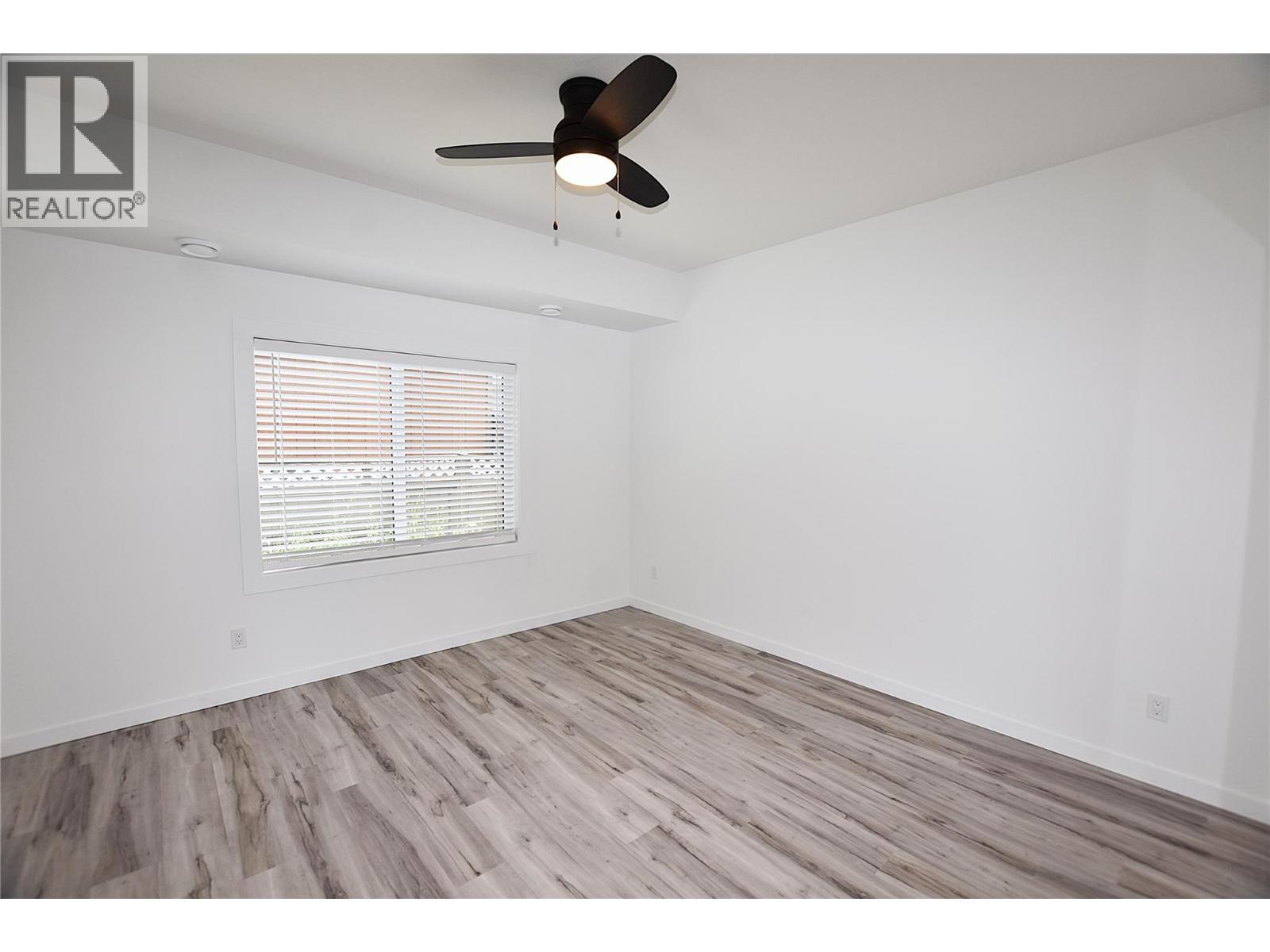 592 Nighthawk Avenue, Vernon, BC - Indoor Photo Showing Other Room