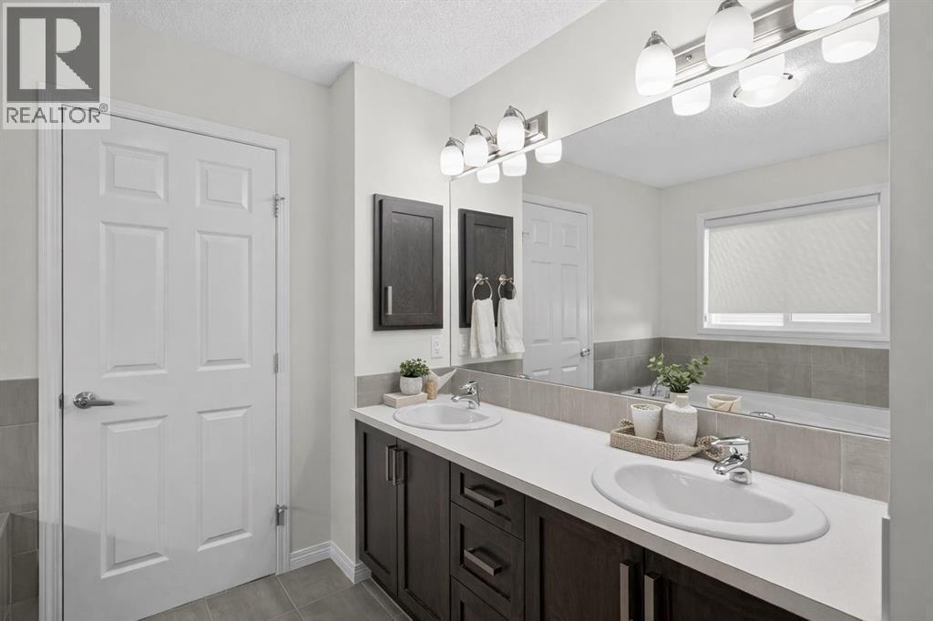 Virtual Staging - 114 Walgrove Green Se, Calgary, AB - Indoor Photo Showing Bathroom
