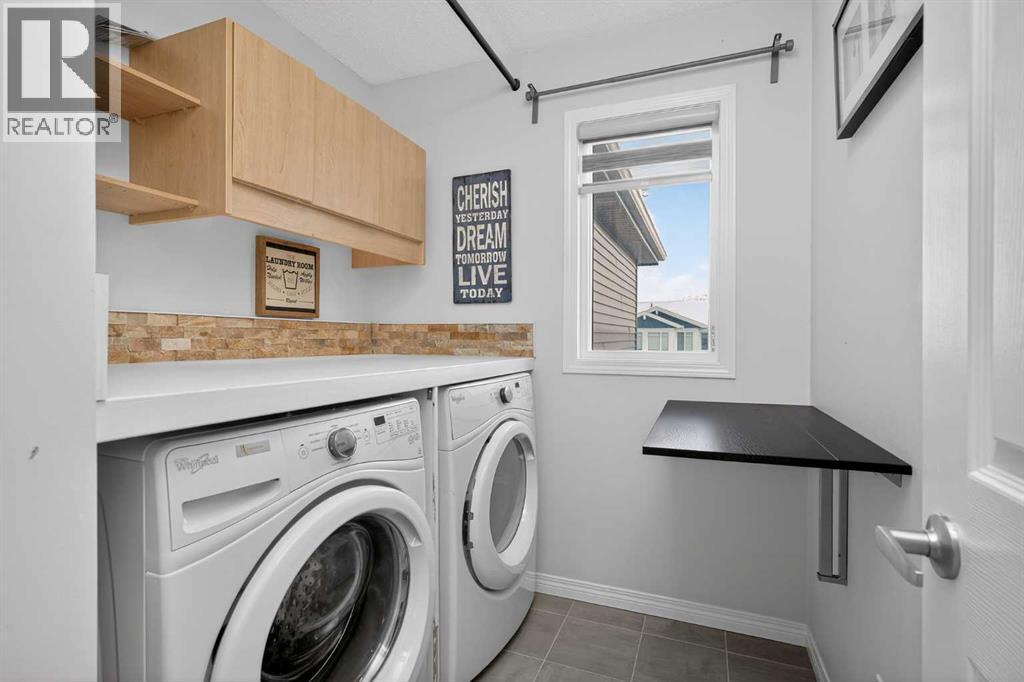 114 Walgrove Green Se, Calgary, AB - Indoor Photo Showing Laundry Room