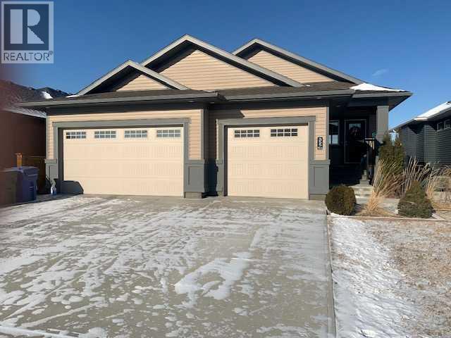 355 Skeena Crescent W, Lethbridge, AB
