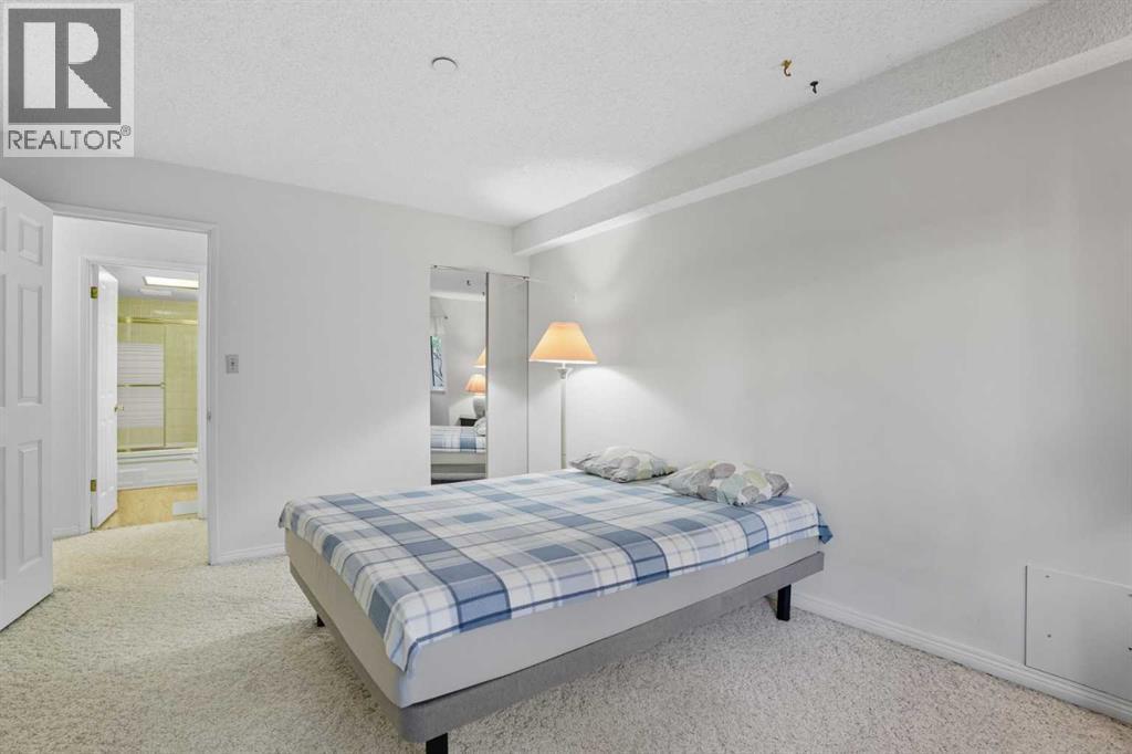 109, 3730 50 Street Nw, Calgary, AB - Indoor Photo Showing Bedroom