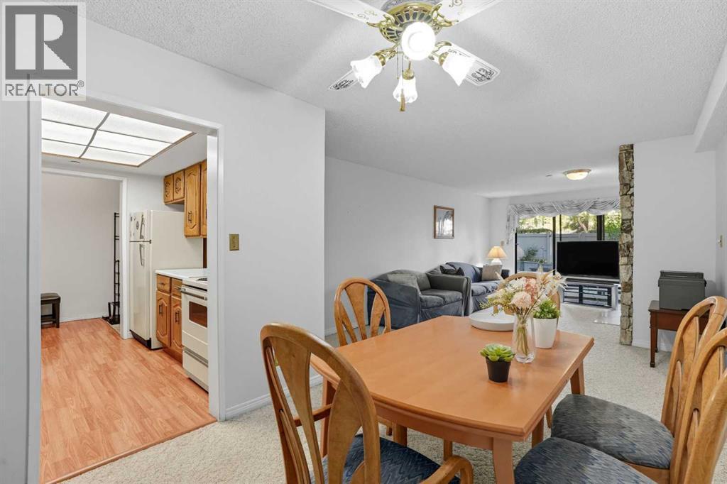 109, 3730 50 Street Nw, Calgary, AB - Indoor Photo Showing Dining Room