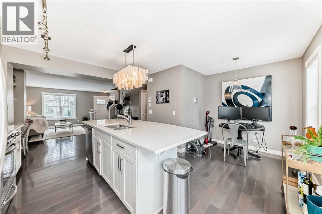 105 Mckenzie Towne Square Se, Calgary, AB - Indoor