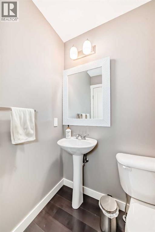 105 Mckenzie Towne Square Se, Calgary, AB - Indoor Photo Showing Bathroom