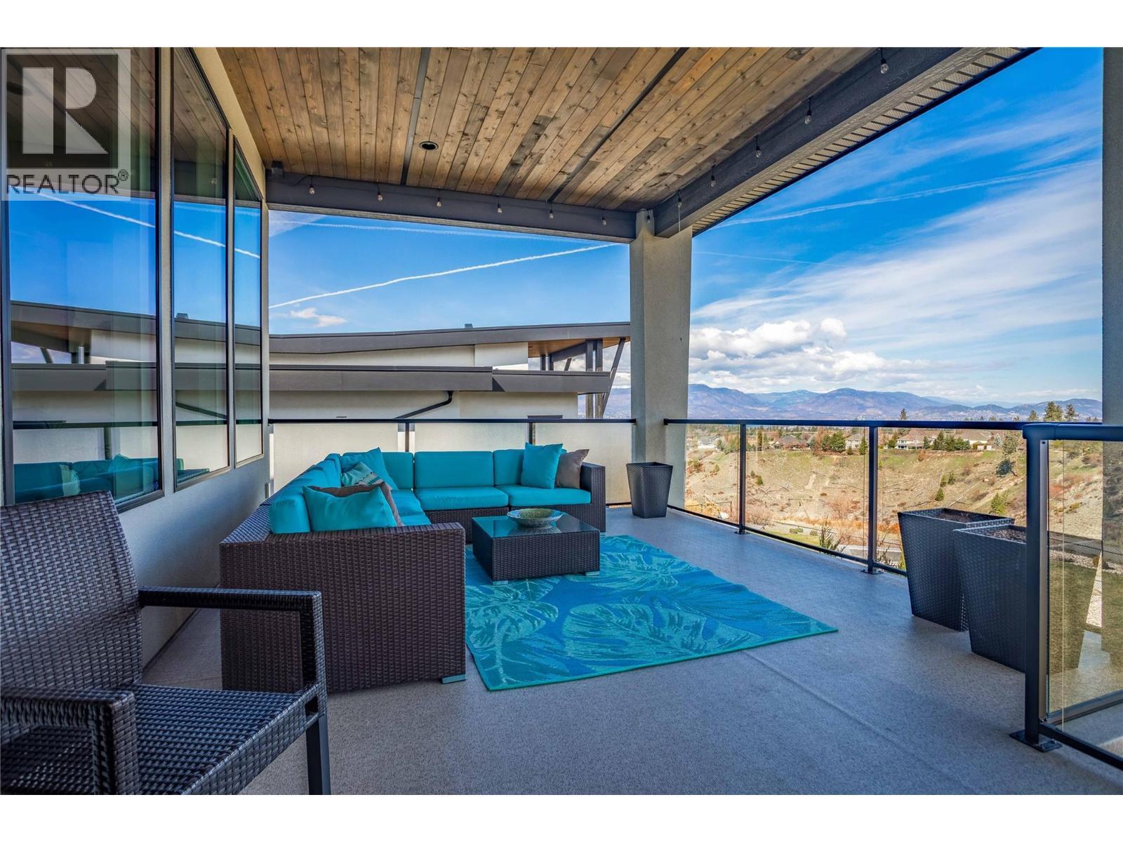 1648 Fawn Run Drive, Kelowna, BC - Outdoor With Exterior