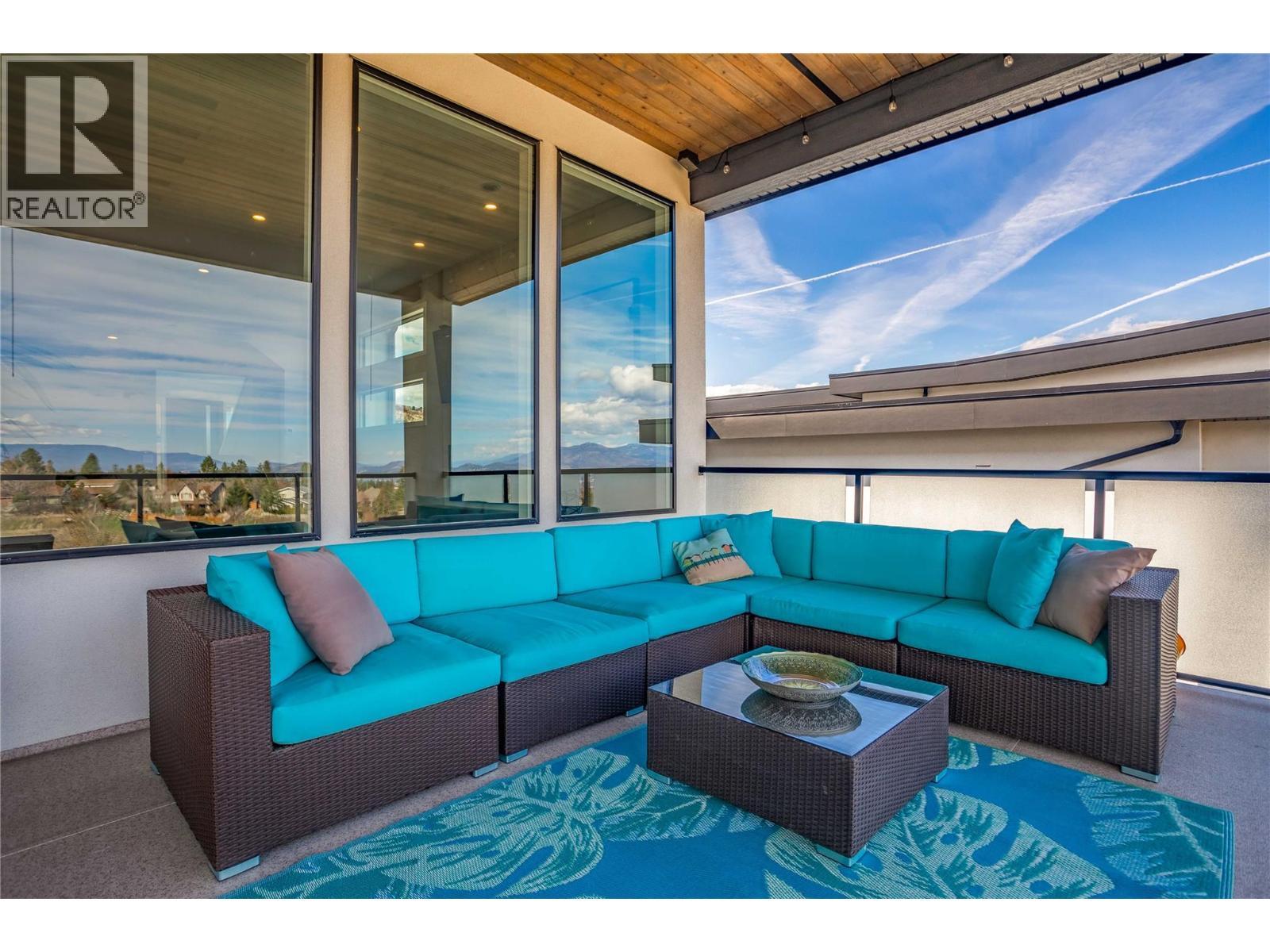 1648 Fawn Run Drive, Kelowna, BC - Outdoor With Deck Patio Veranda With Exterior