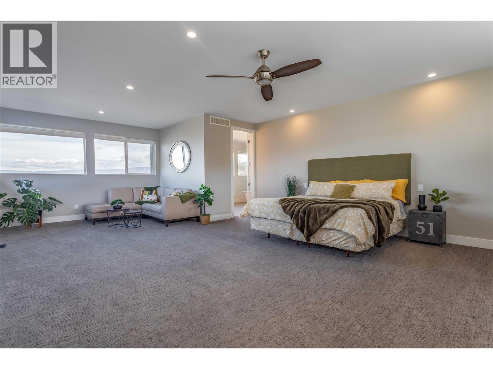1648 Fawn Run Drive, Kelowna, BC - Indoor Photo Showing Bedroom