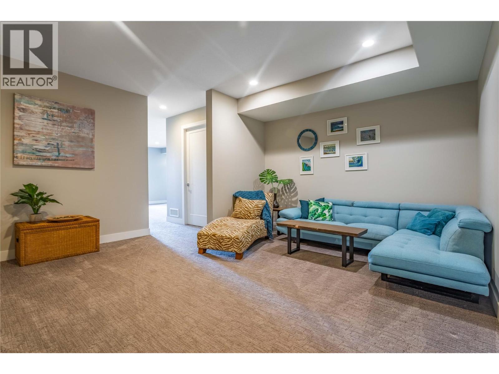 1648 Fawn Run Drive, Kelowna, BC - Indoor