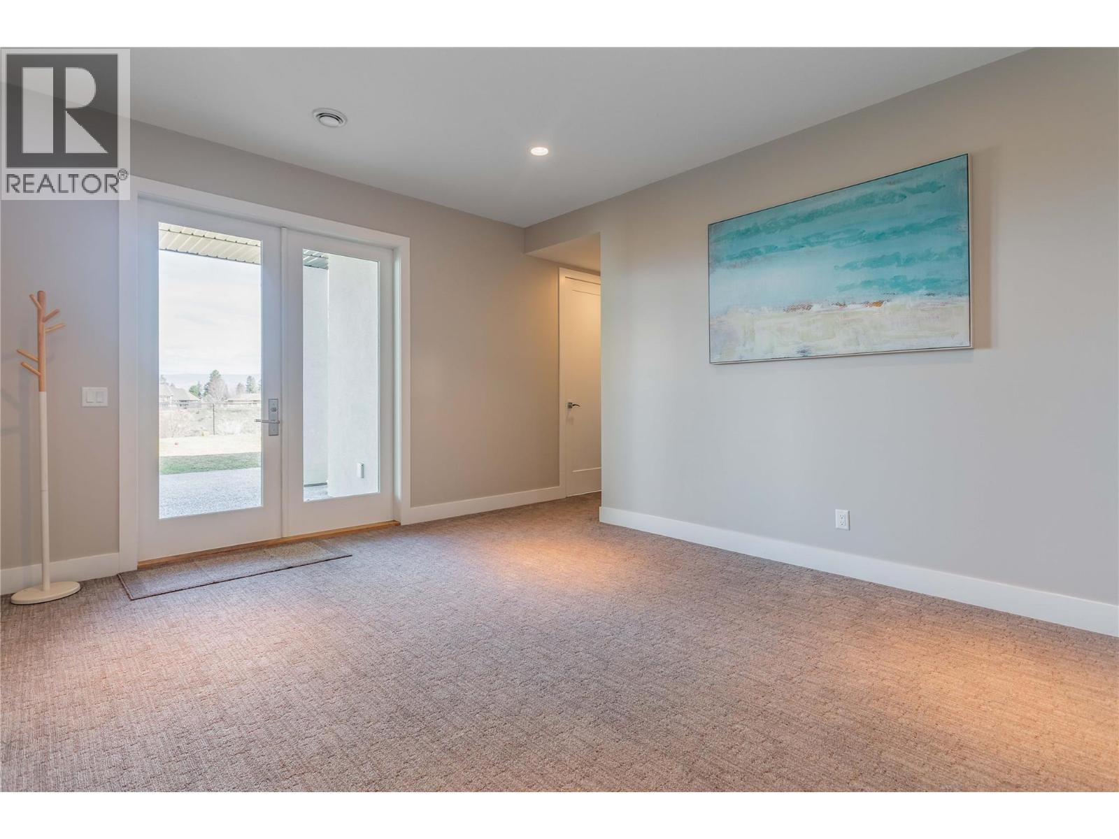 1648 Fawn Run Drive, Kelowna, BC - Indoor Photo Showing Other Room