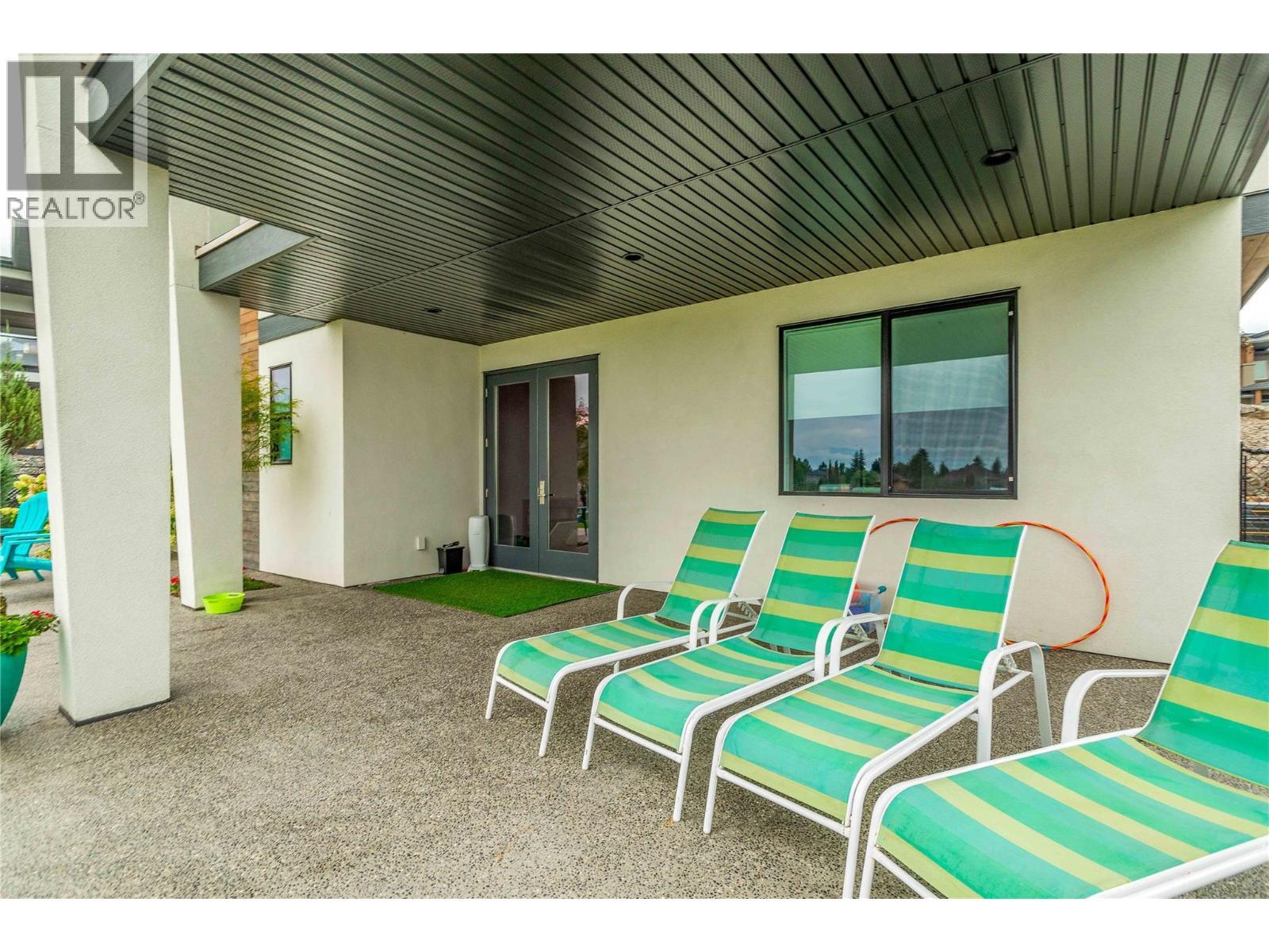 1648 Fawn Run Drive, Kelowna, BC - Outdoor With Deck Patio Veranda With Exterior