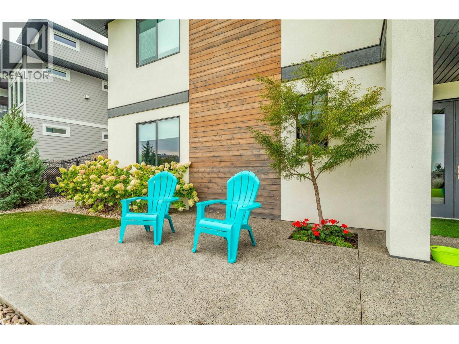 1648 Fawn Run Drive, Kelowna, BC - Outdoor With Exterior