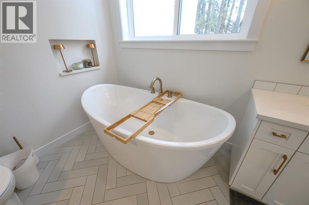 57-704010 64 Range Road, Rural Grande Prairie No. 1, County Of, AB - Indoor Photo Showing Bathroom