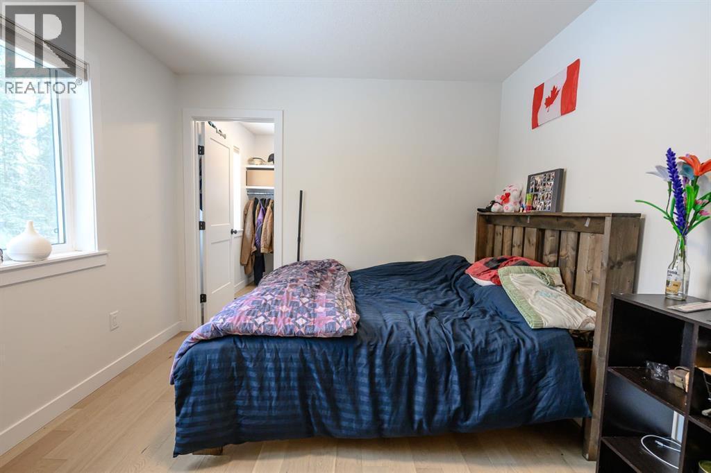 57-704010 64 Range Road, Rural Grande Prairie No. 1, County Of, AB - Indoor Photo Showing Bedroom