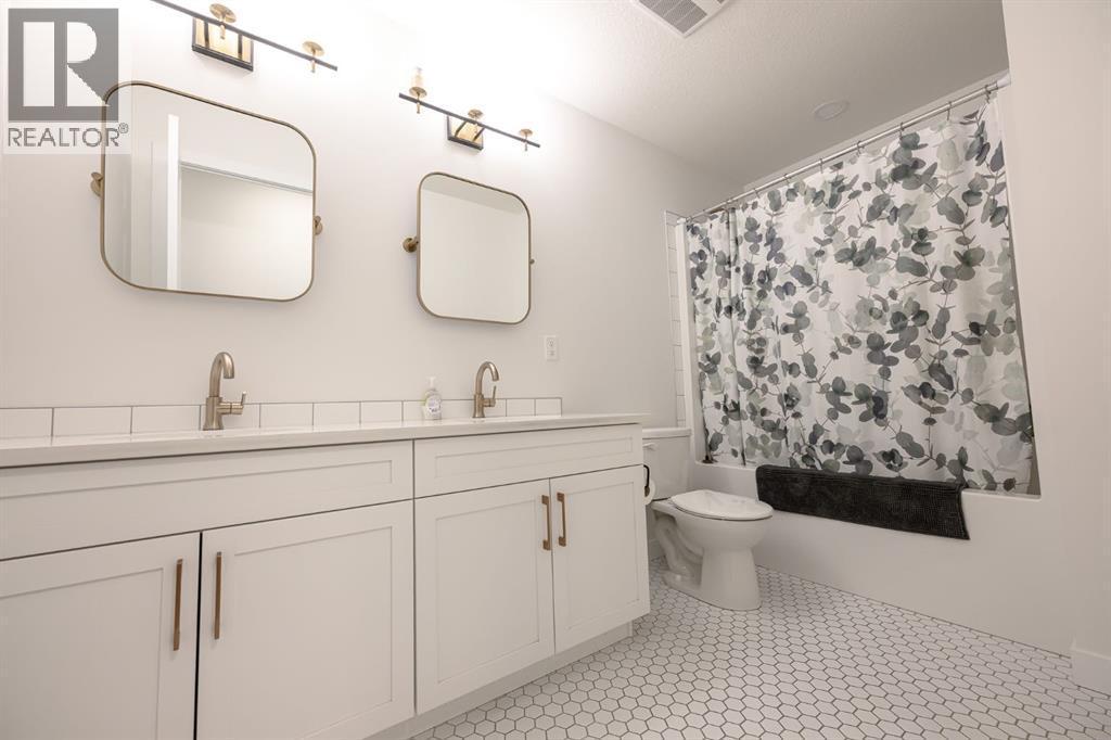 57-704010 64 Range Road, Rural Grande Prairie No. 1, County Of, AB - Indoor Photo Showing Bathroom