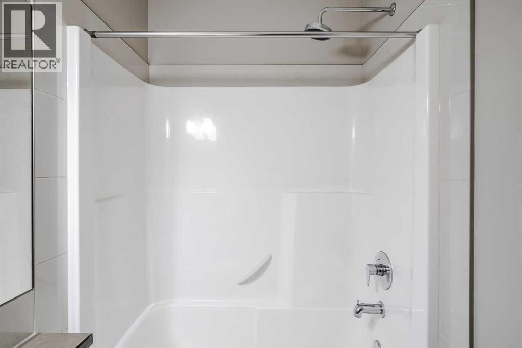 108 Redstone View Ne, Calgary, AB - Indoor Photo Showing Bathroom