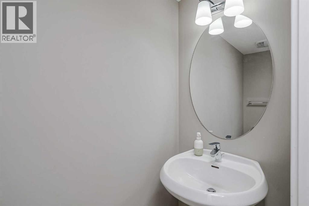 108 Redstone View Ne, Calgary, AB - Indoor Photo Showing Bathroom