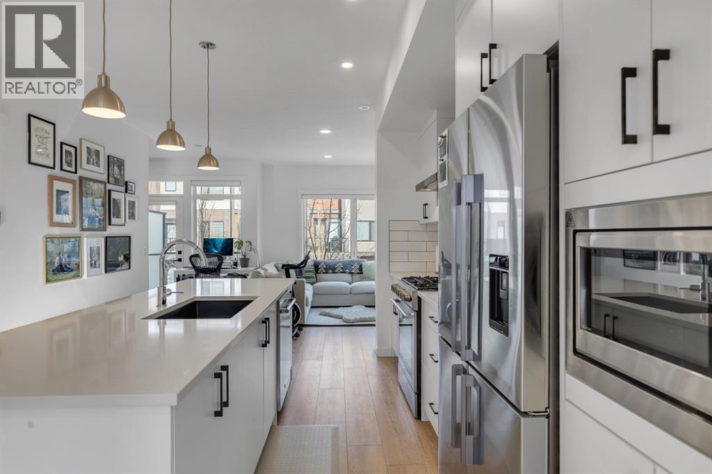 213 Greenbriar Common Nw, Calgary, AB - Indoor Photo Showing Kitchen With Stainless Steel Kitchen With Upgraded Kitchen