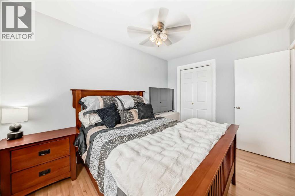 49 Poplar Crescent, Springbrook, AB - Indoor Photo Showing Bedroom