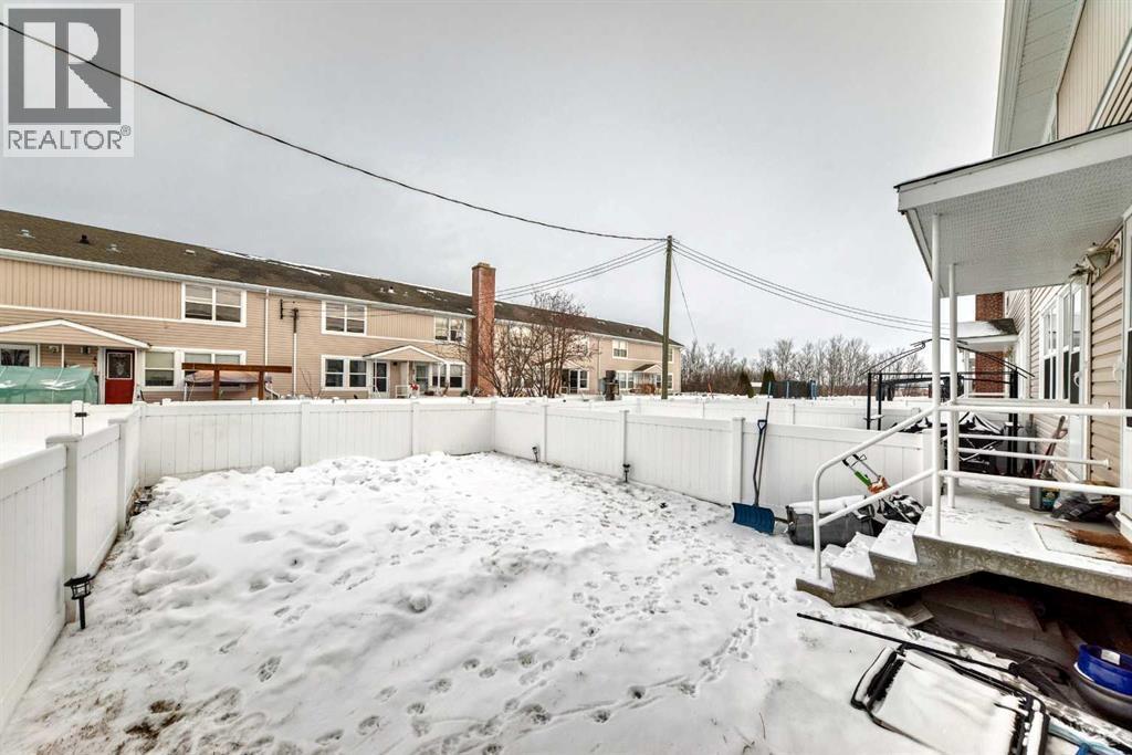 49 Poplar Crescent, Springbrook, AB - Outdoor